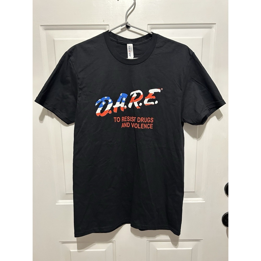 D.A.R.E. Men's T-Shirt Size Small Black American Flag Graphic Print Short Sleeve